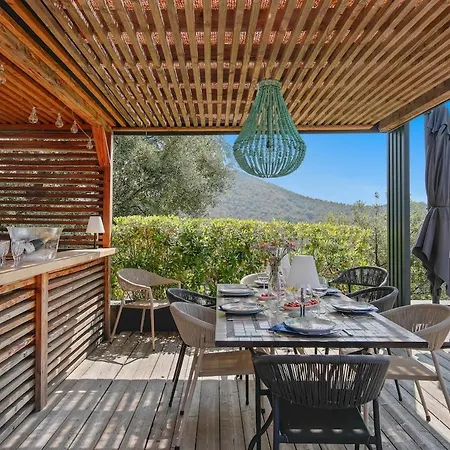 Villa Exceptional Sea-view House, Domaine De Valcros