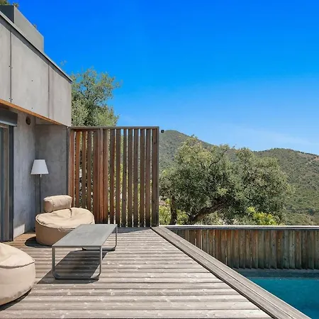 Villa Exceptional Sea-view House, Domaine De Valcros